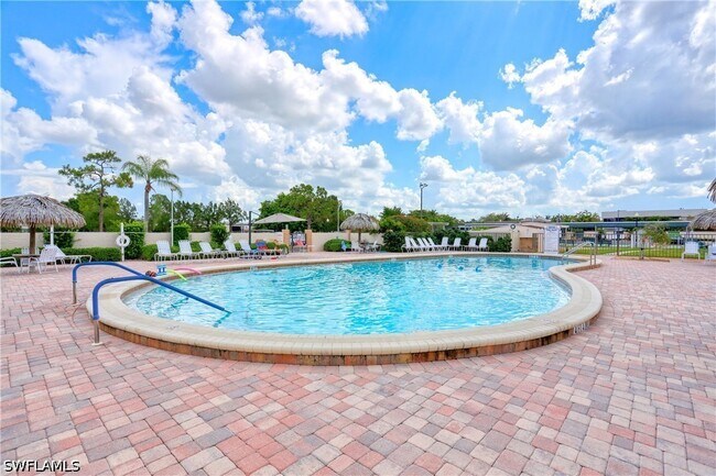 Foto del edificio - 1740 Pine Valley Dr