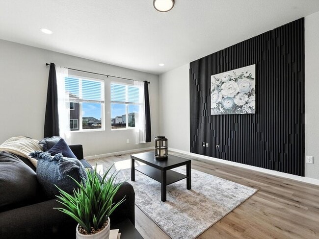 Foto del edificio - 411 Indian Grass St