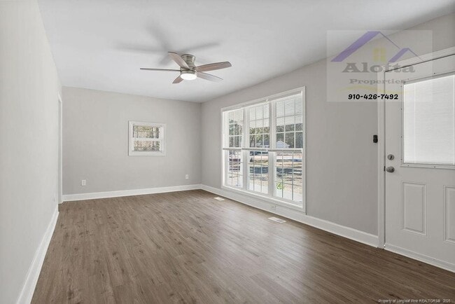 Building Photo - 1315 Cade Hill Ave