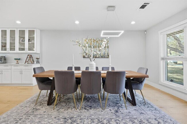 Foto del edificio - 9707 Bordeaux Ln