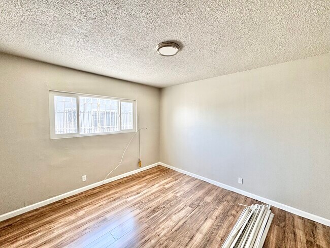 Foto del edificio - 10910 S Avalon Blvd
