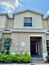 Building Photo - 557 NE 5th Terrace