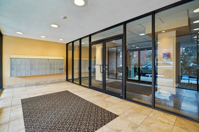 Foto del edificio - 1 Euclid Ave
