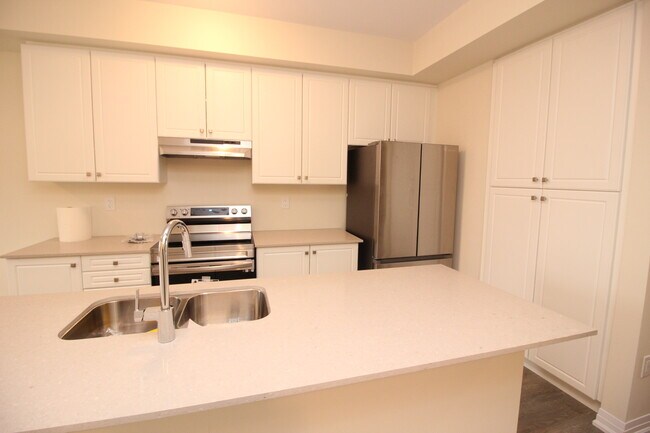 Building Photo - 23-185 Bedrock Dr