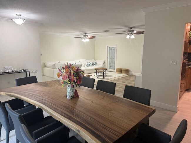 Foto del edificio - 5170 SW 18th Ct