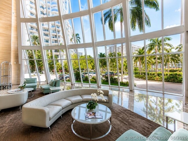 Building Photo - 1830 S Ocean Dr