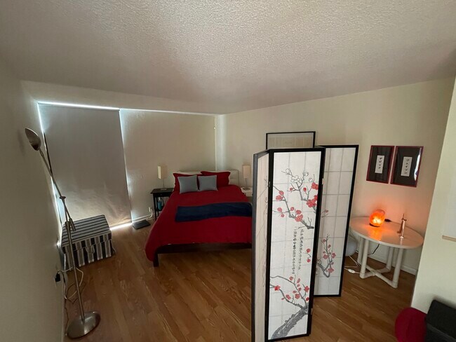 Foto del edificio - 3625 N Country Club Dr