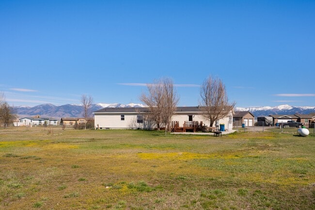 Building Photo - 415 Tracy Ann Dr