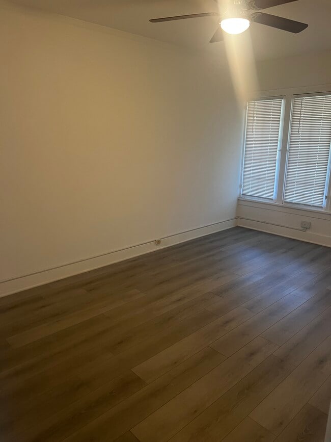 Building Photo - 1739 La Senda Pl