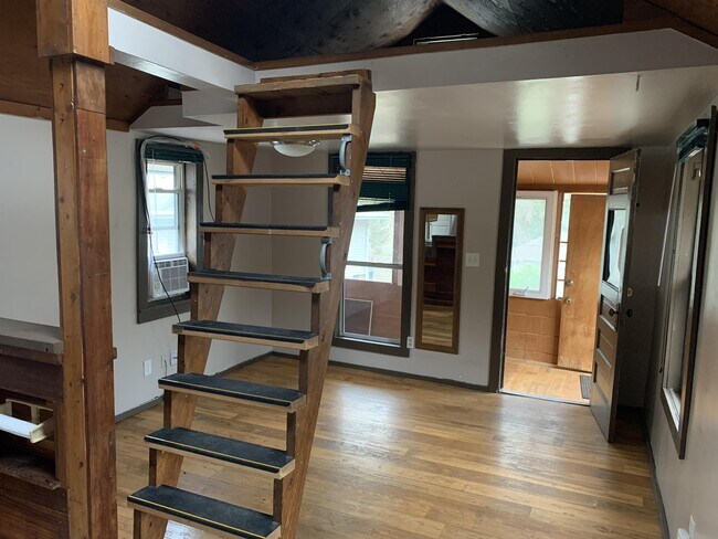 Photo - 18 Waltham Ave House