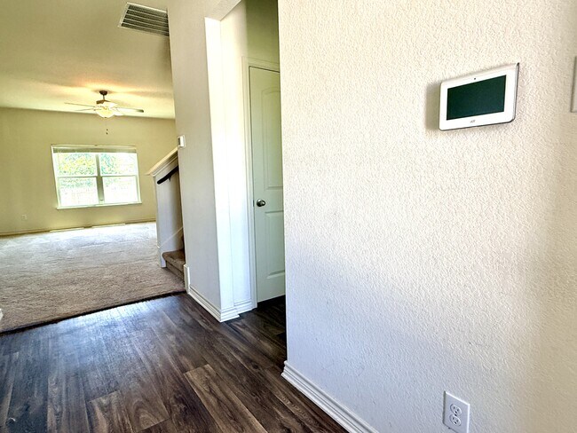 Foto del edificio - 109 Sunnymeade Ln
