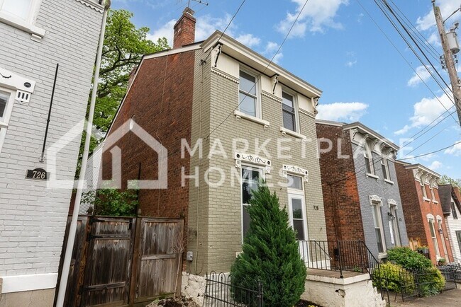 Building Photo - 728 Dalton St