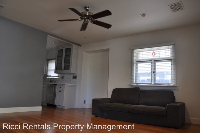 Foto del edificio - 3 br, 3 bath House - 340 North Cambridge