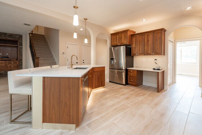 Foto del edificio - Sun Meadow Home 4 Bed + Bonus + Office + H...