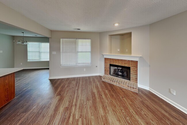 Foto del edificio - 1071 Red Fern Cir W