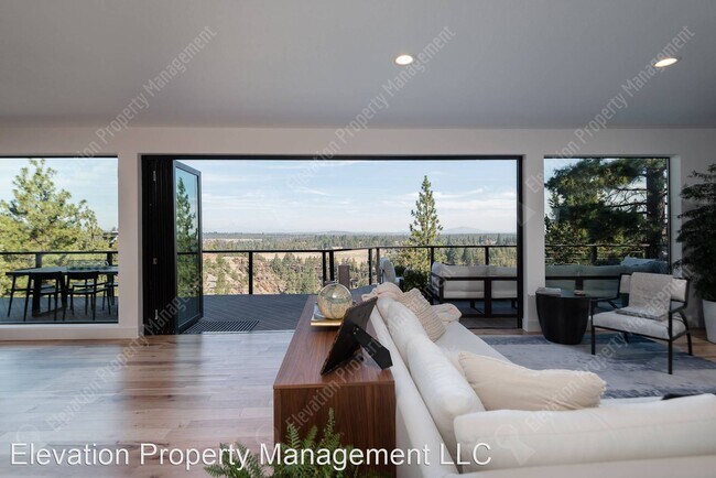 Building Photo - 3 br, 3 bath House - 1215 NW Foxwood