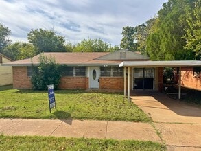 Building Photo - 1512 Parkdale Dr