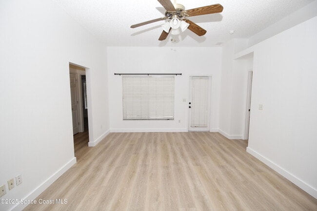Building Photo - 2440 Bridgeport Cir