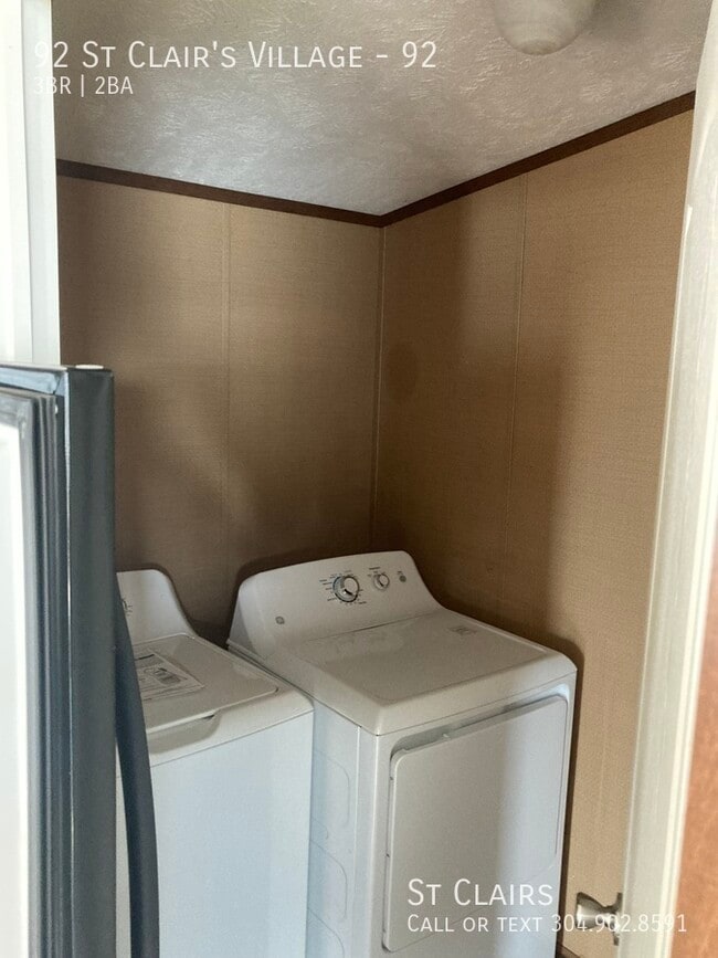 Building Photo - 3 Bed 2 Bath Mobile Home for Sale