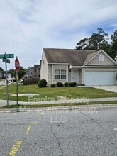 Building Photo - 401 Dukes Hill Rd