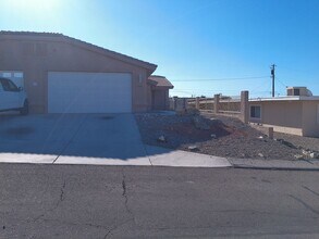 Building Photo - 2992 Winterhaven Dr