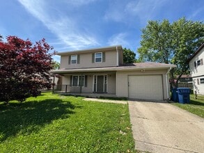 Building Photo - 9634 Meadowlark Dr