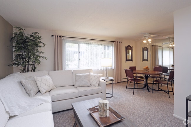 2BR - Living Room - Tanglewood Apartments