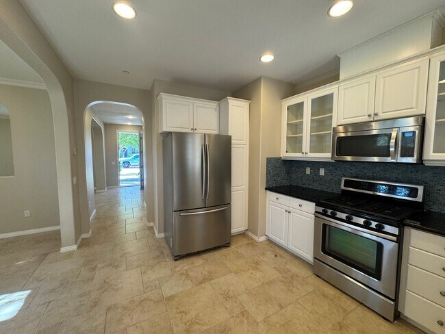 Building Photo - Charming 3-Bedroom Coastal Retreat