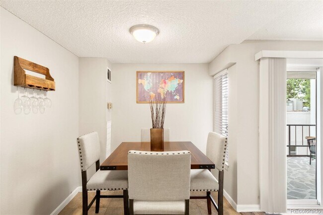 Foto del edificio - 2375 S Linden Ct