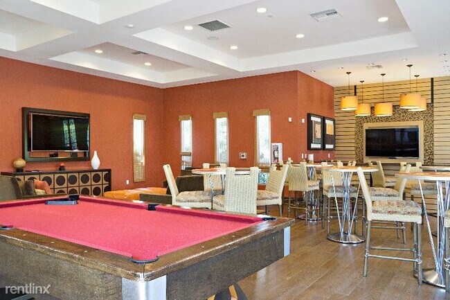 Foto del edificio - 2 br, 2 bath Condo - 12920 Central Ave 304...