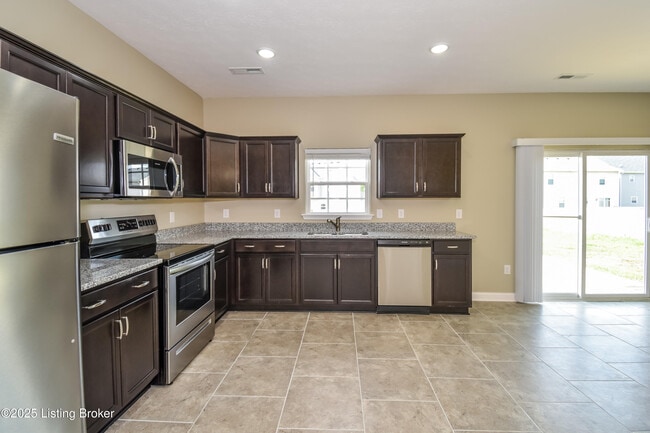 Foto del edificio - 10620 Brook Chase Ct