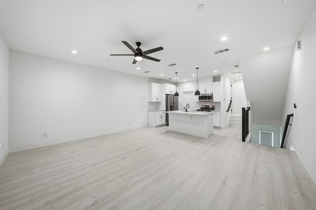 Photo - 7207 Mohawk Dr (Dallas, TX) Townhome