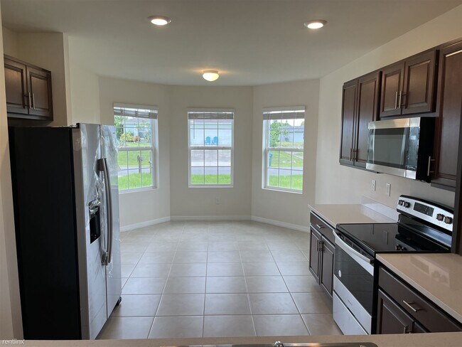 Foto del edificio - 3 br, 2 bath House - 1009 Northeast 11th S...