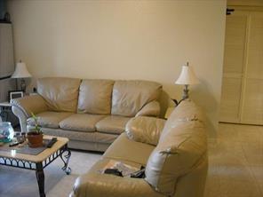 Building Photo - 11201 Lynbrook Dr
