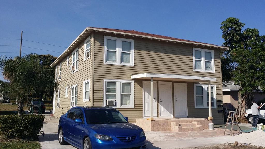 Front of House - 1331 Longwood St