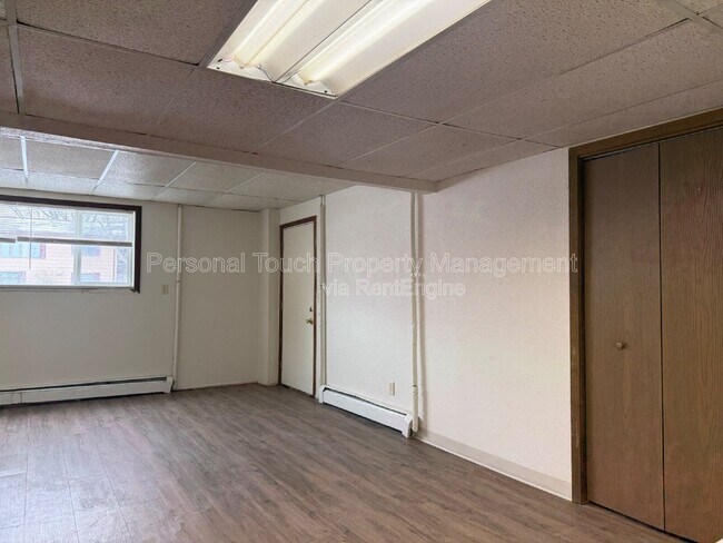 Foto del edificio - 911 Western Rd