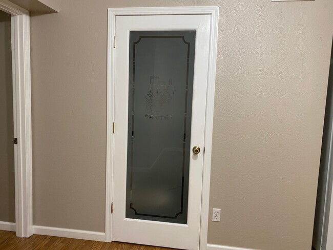 Pantry - 1008 Tennessee St