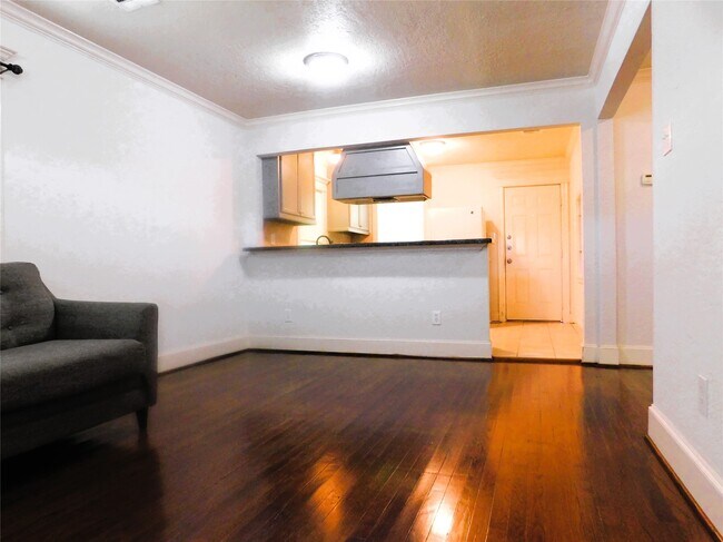 Building Photo - 124 N Estelle St