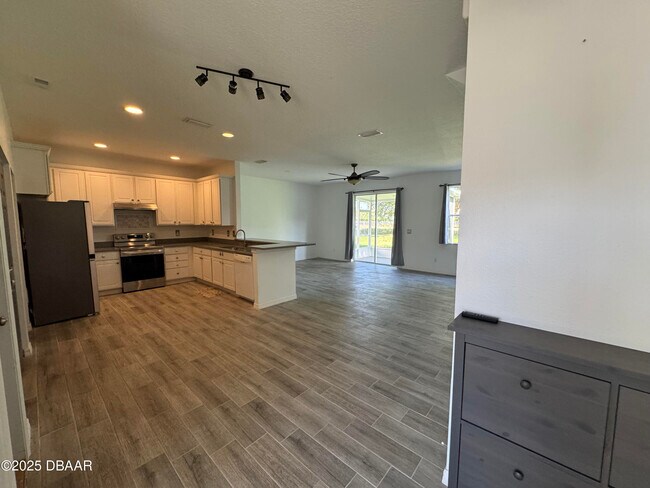 Building Photo - 1986 Yellowfin Dr