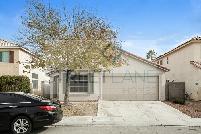 Primary Photo - REDUCED!- $350 off first full month if mov...