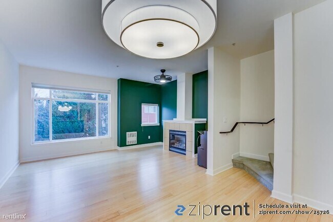 Foto del edificio - 3 br, 3 bath Townhome - 7426 Newcastle Gol...