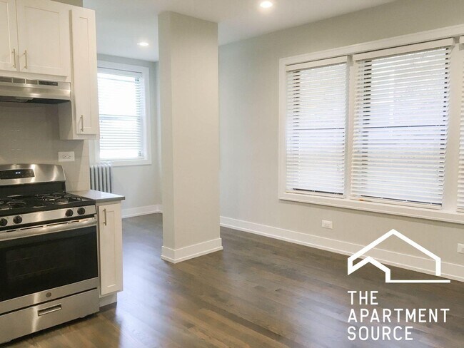 Foto del edificio - 4951 N Oakley Ave