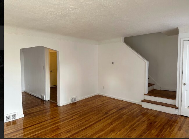 Foto del edificio - 19975 Schaefer Hwy