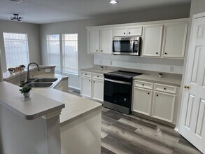 Building Photo - 6319 Sunlit Orchard Dr