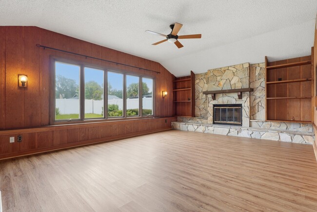 Photo - 14505 Farm Hills Pl (Tampa, FL) House