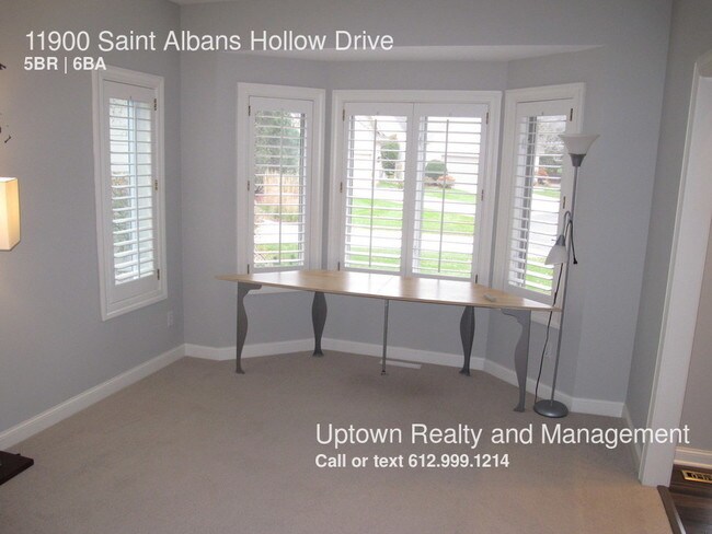 Building Photo - 11900 Saint Albans Hollow Dr