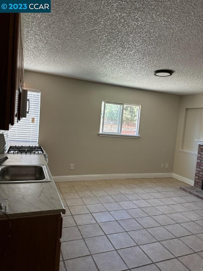 Building Photo - 2718 Stone Pine Ct