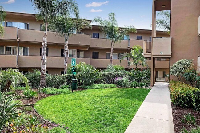Foto del edificio - Dorchester Apartments | Spacious 1 & 2 Bedroom Apartments Near SDSU