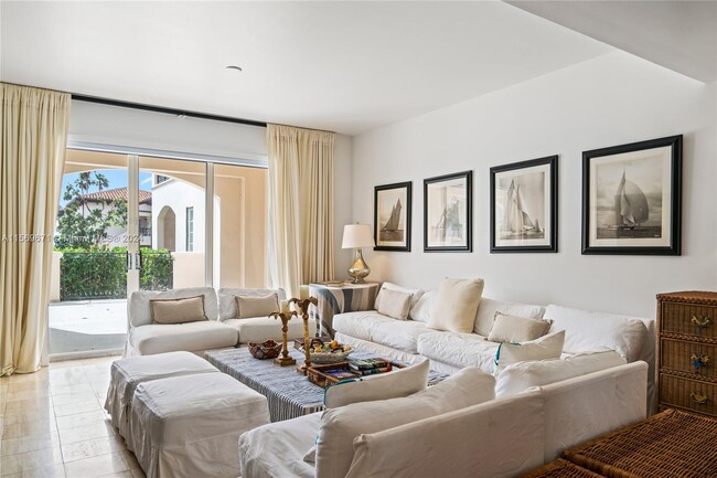 Building Photo - 19112 Fisher Island Dr