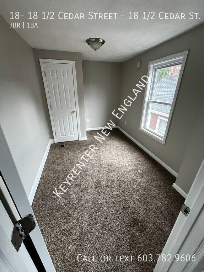 Foto del edificio - 3 Bedroom, 2 Level Unit Available